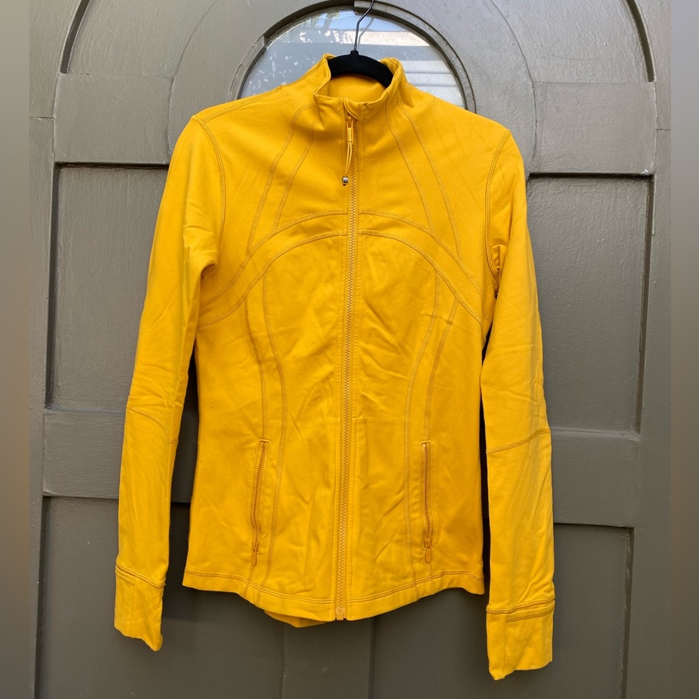*RARE DISCONTINUED HONEY LEMON/HONEYCOMB COLOR* Lululemon Define Jacket